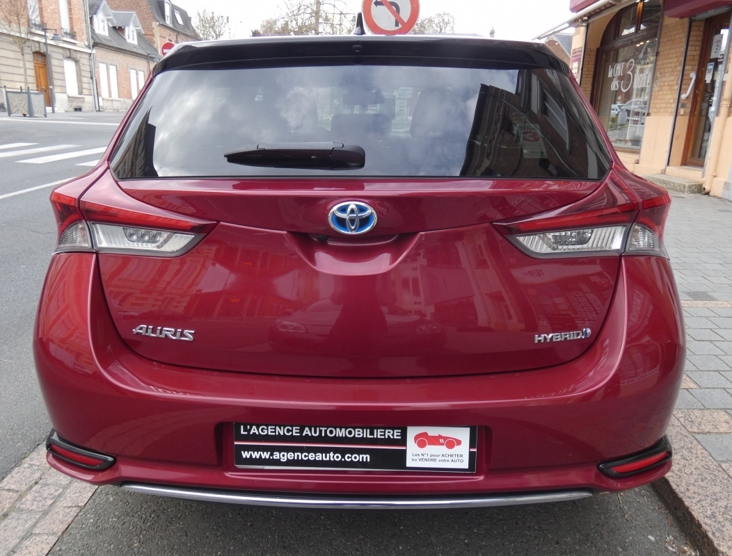 Toyota Auris — 5